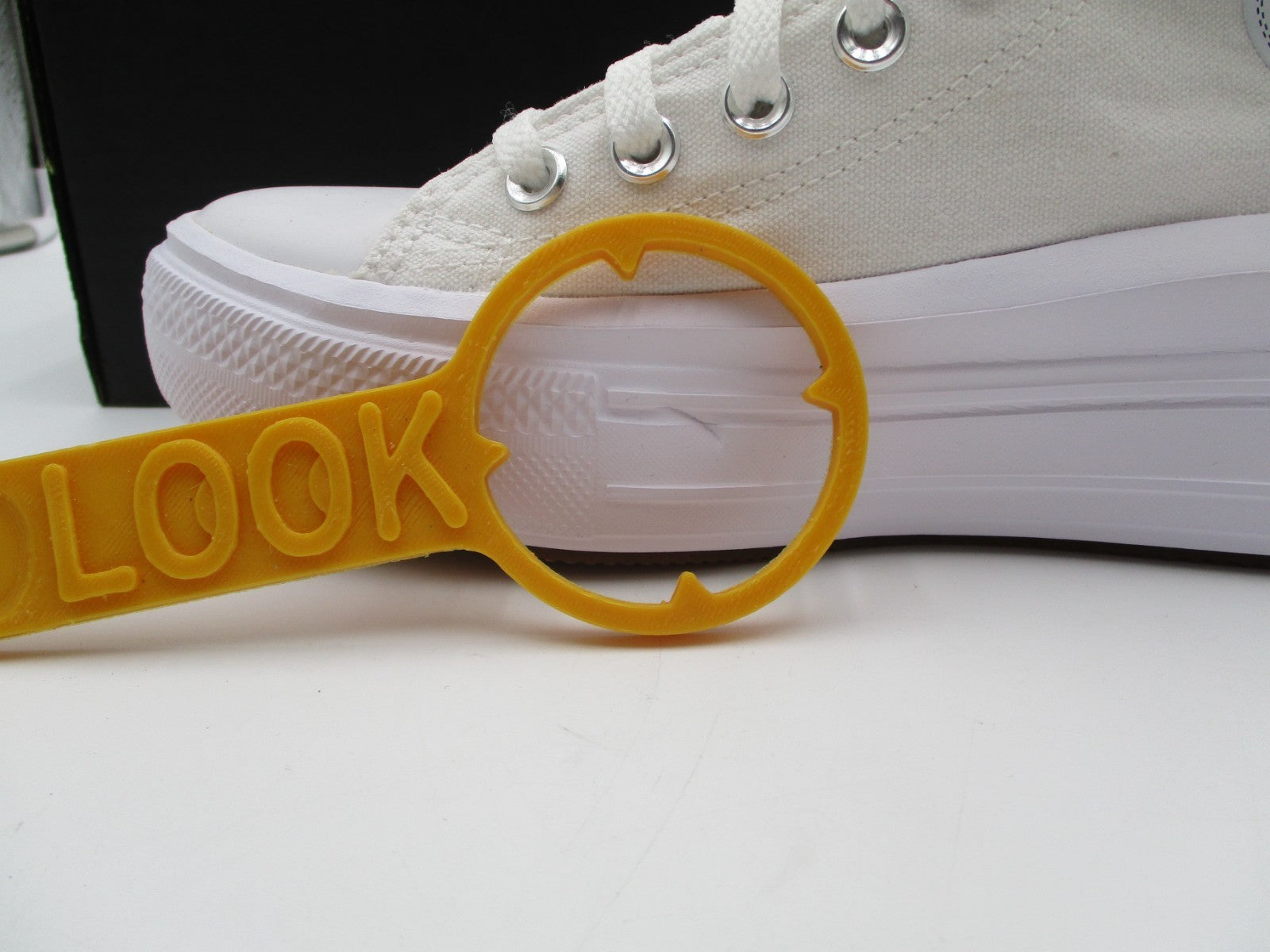 Converse CTAS Lift Platform Hi Canvas Women's Size 7 White 568498C (1B2)5