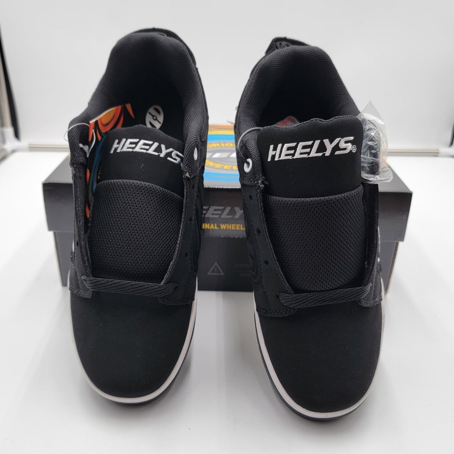 New Heelys Voyager Black  Size 7M / 8.5W  In Box!2