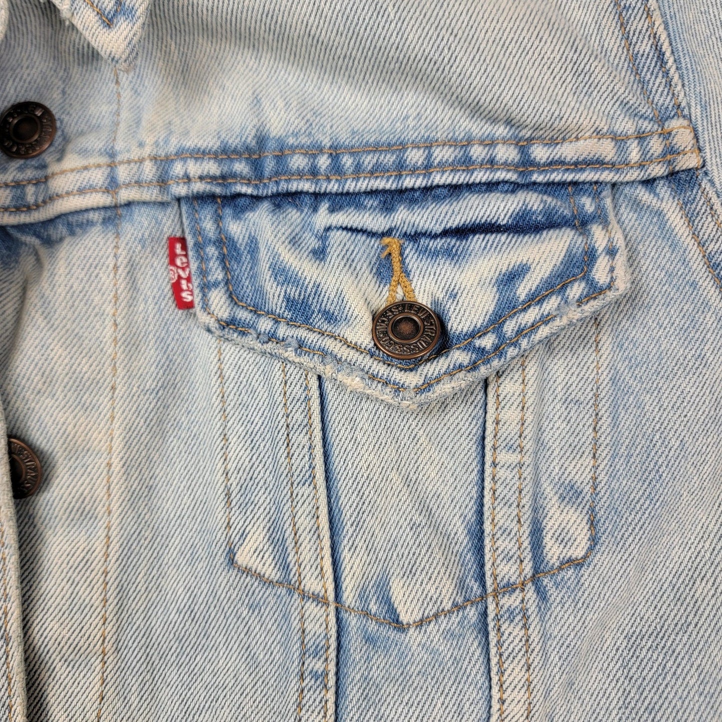 Levi Strauss Jacket Womens Lg Denim Trucker Distressed Button Up 299450009 11532