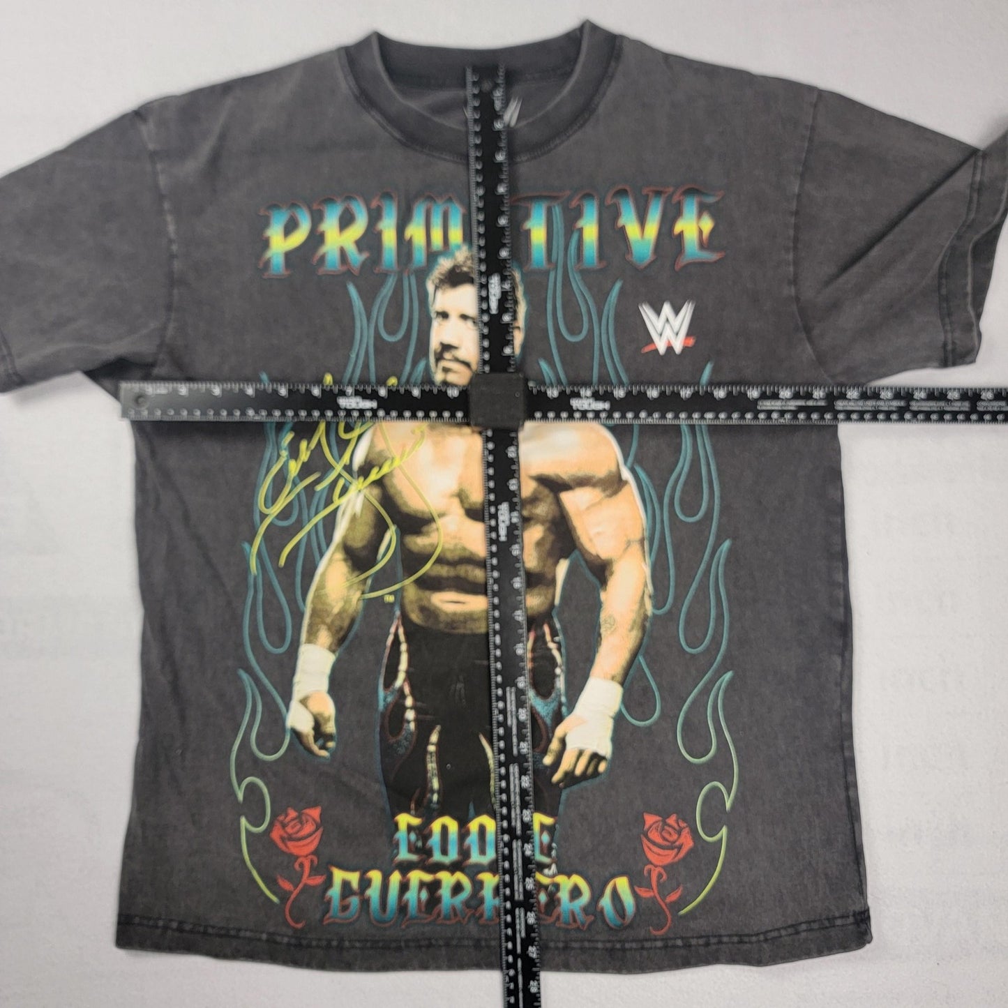 WWE Mens Medium Eddie Guerrero Primitive Graphic Wrestling TShirt