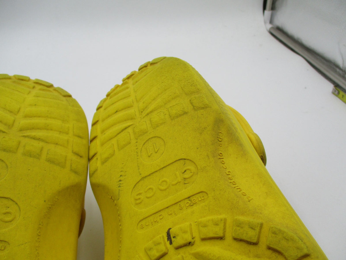 Crocs Classic Clog Shoes Mens Size 11 Yellow Slip On Sandals Comfort Casual9