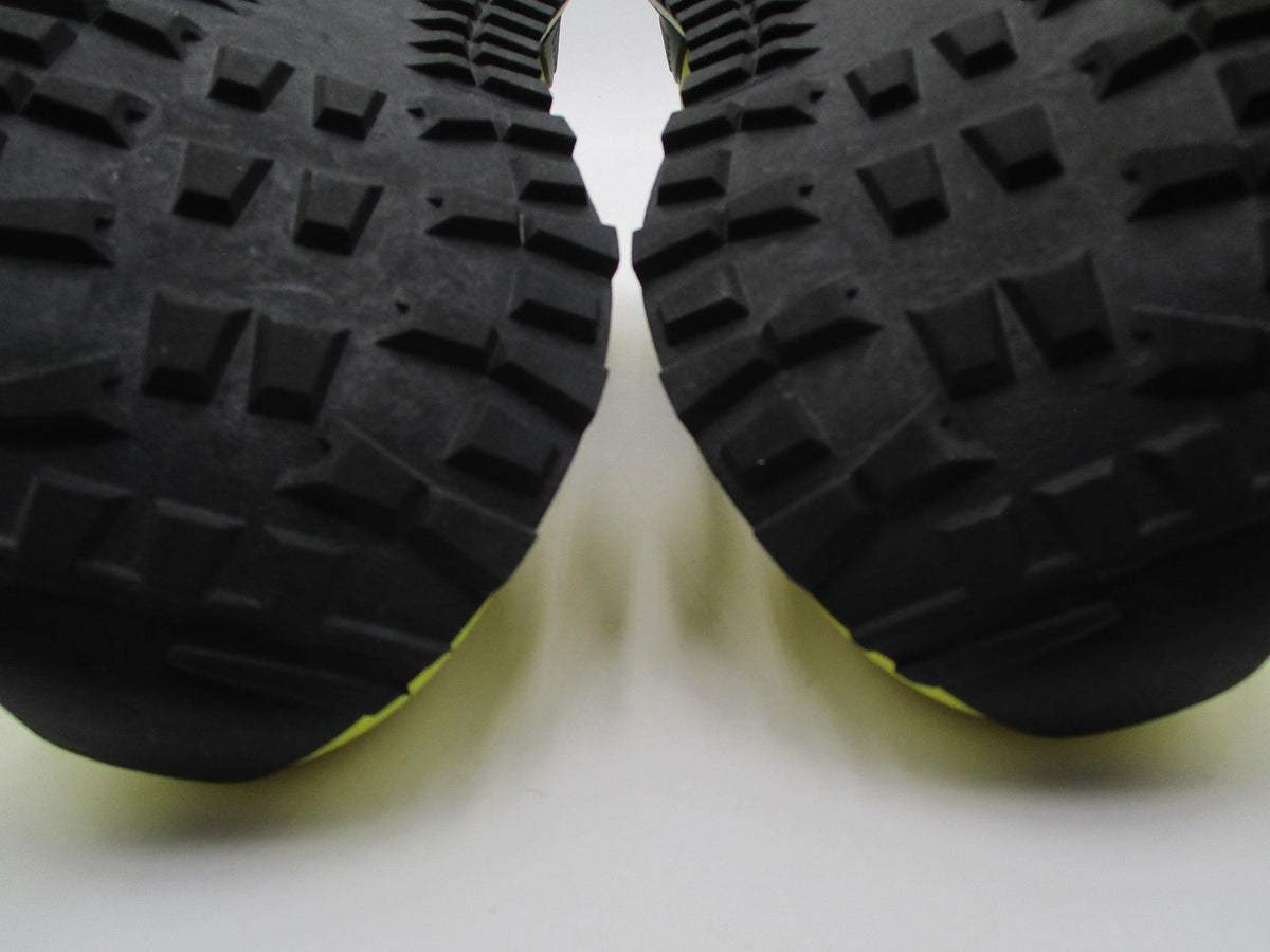 New Balance 574 Shoes Boys Size 4.5 Yellow Black Running Sneakers GC574WR29