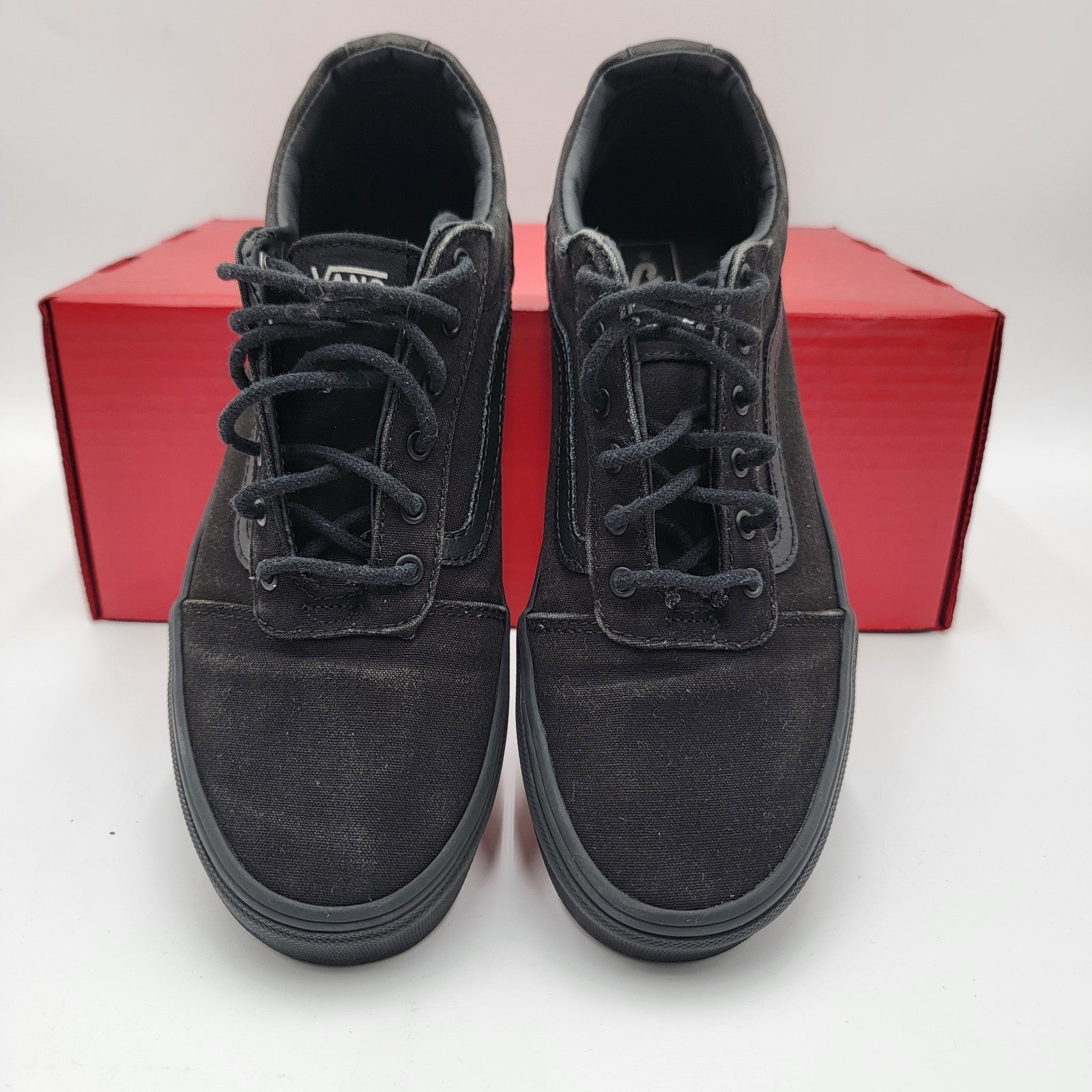 Vans Ward Low Youth 6.5 / Women’s 8 Black Skate Shoes Sneakers Casual