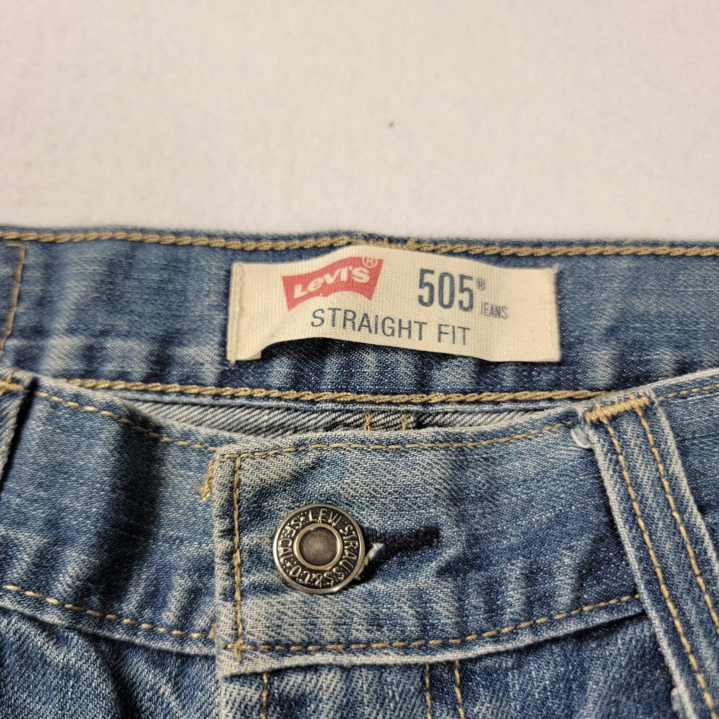 Levis 505 Jeans Mens 32x32 Straight Fit Denim Classic Medium Wash Distressed 9612