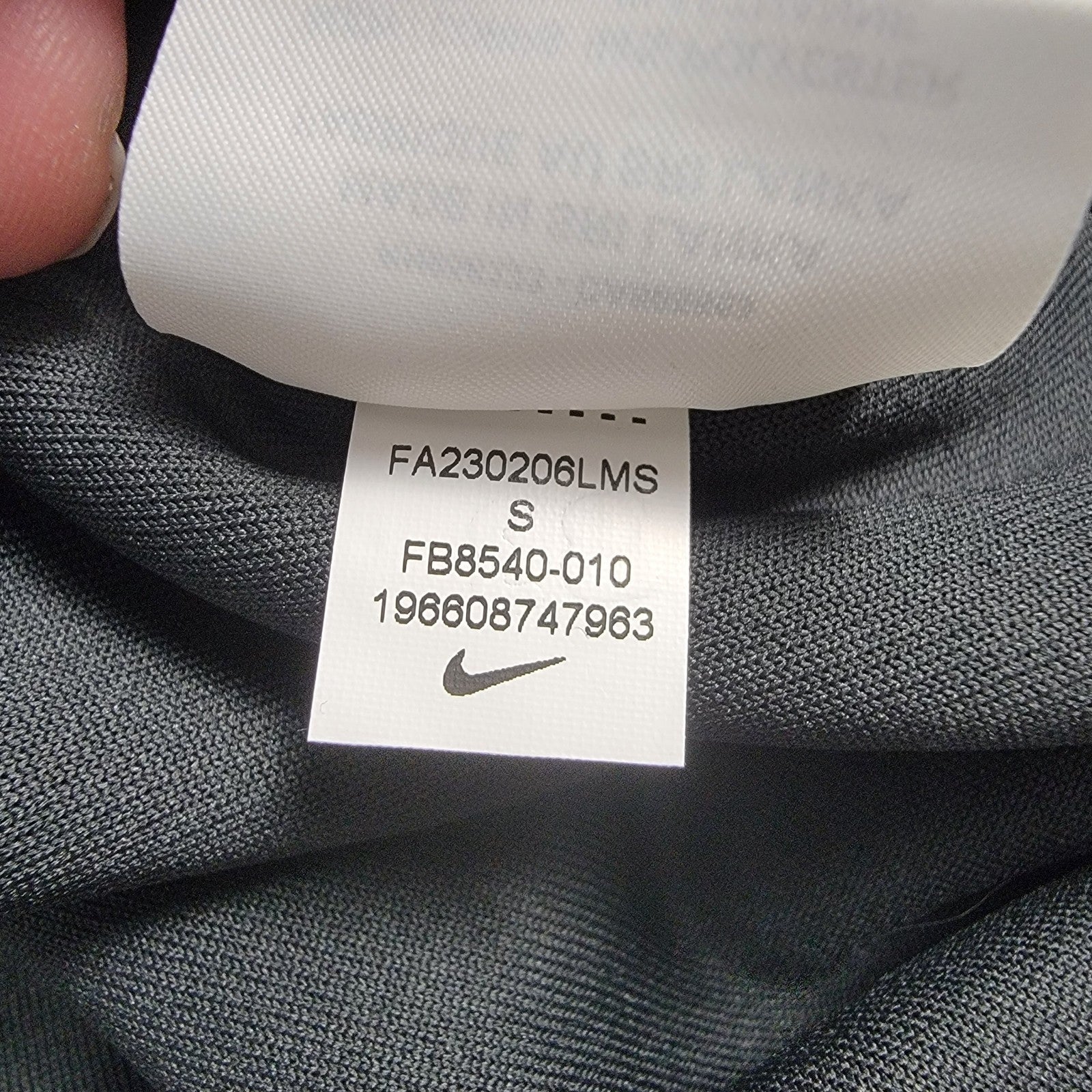 Nike Running Division DriFit 1/4 Zip Running Top Men’s Small Black NWT