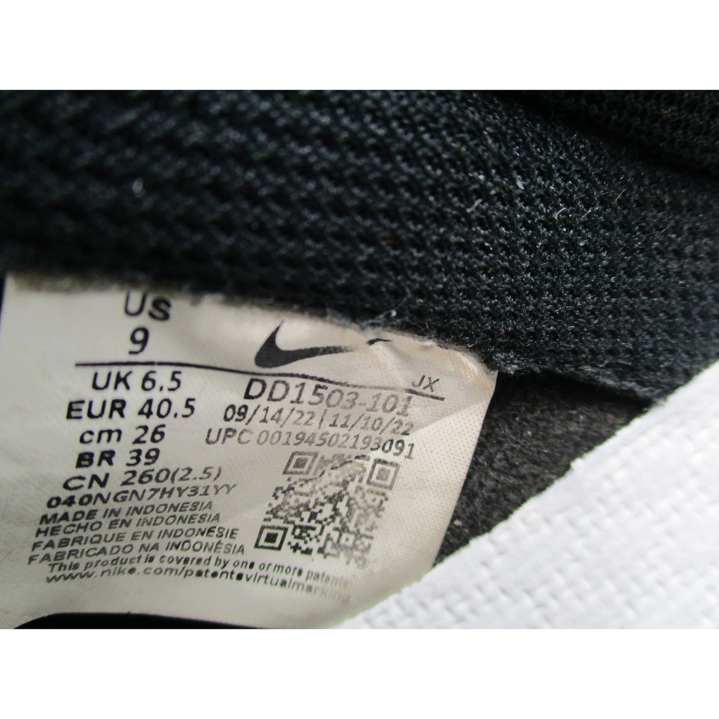 Nike Dunk Low Panda DD1503-101 Black White Women's Sz 9 Used 1J29