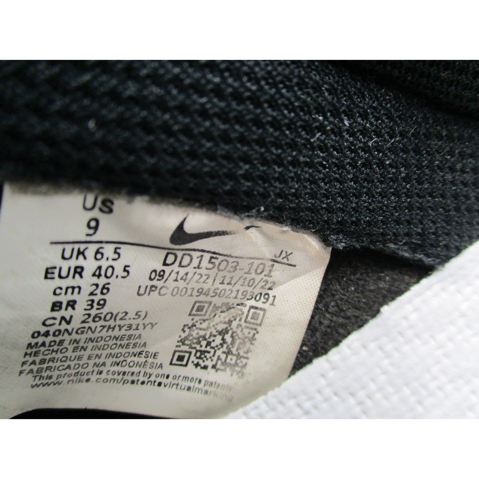 Nike Dunk Low Panda DD1503-101 Black White Women's Sz 9 Used 1J29