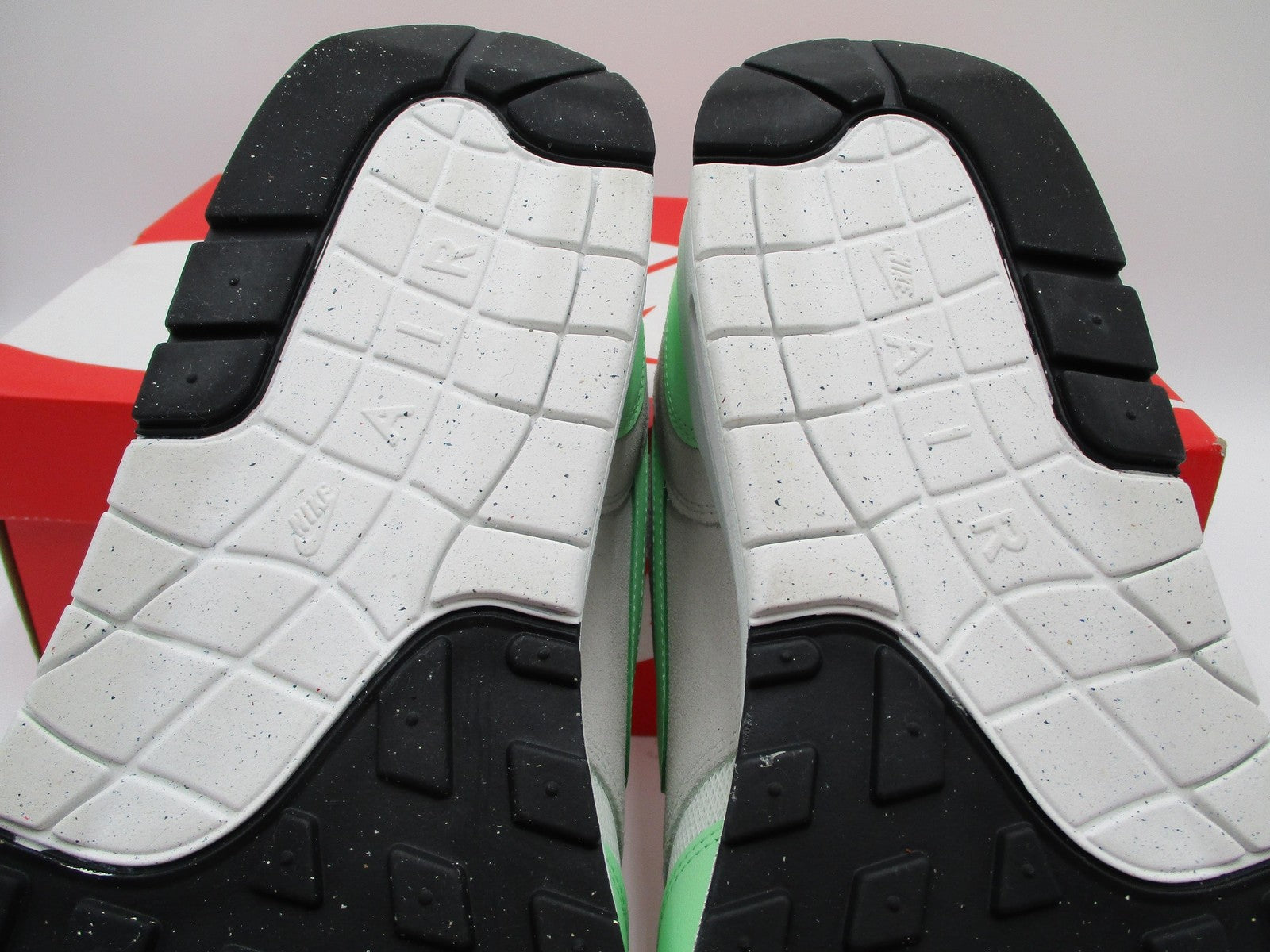 Nike Air Max 1 ESS Shoes Mens Size 15 US Summit White Vapor Green FZ580810710
