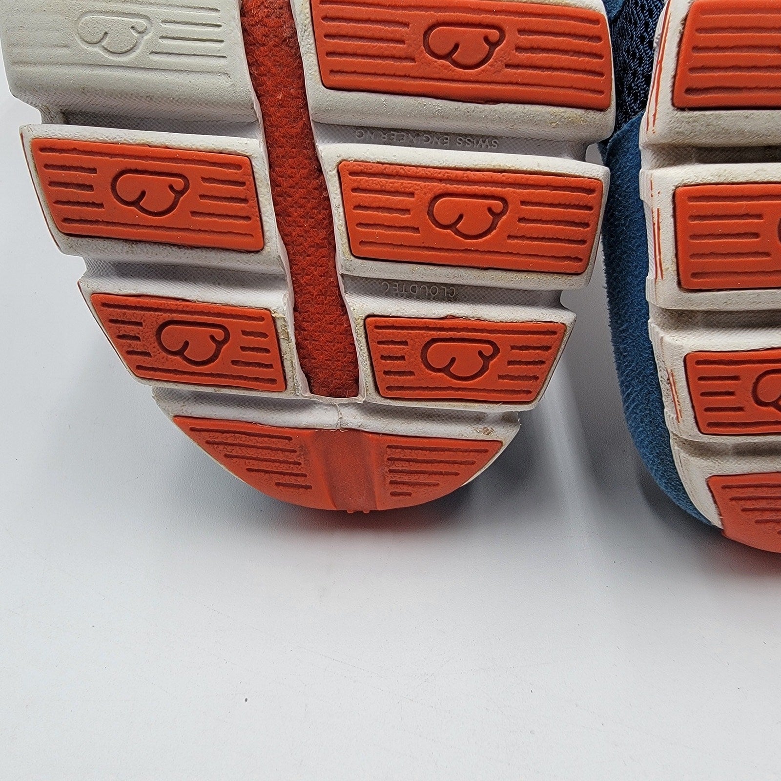 On Running Mens Cloud Pacific/Sunset Sz 8