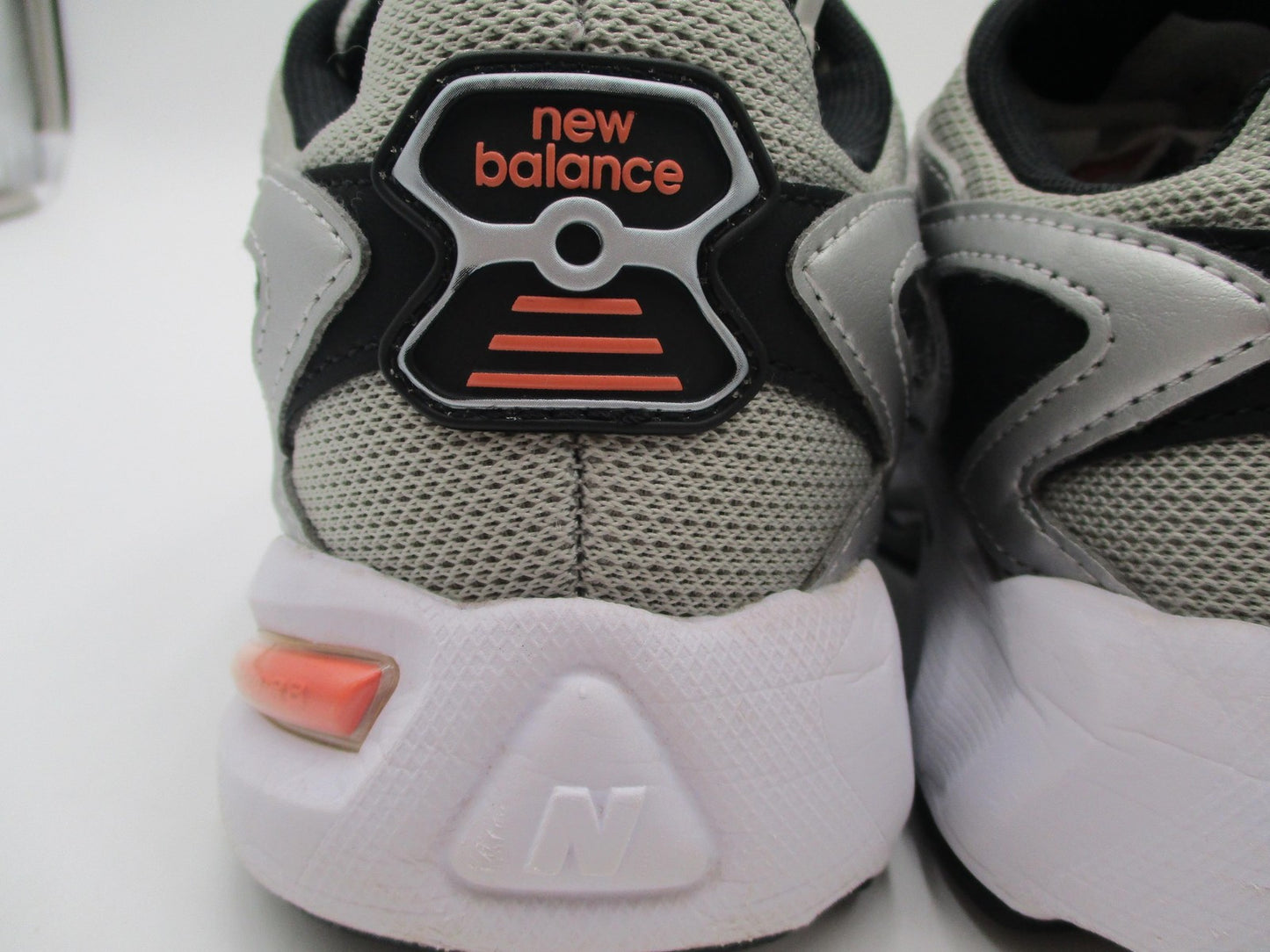 New Balance 725v1 'Metallic Silver Raincloud' Mens Sz 8.5 ML725UB (1R6)12