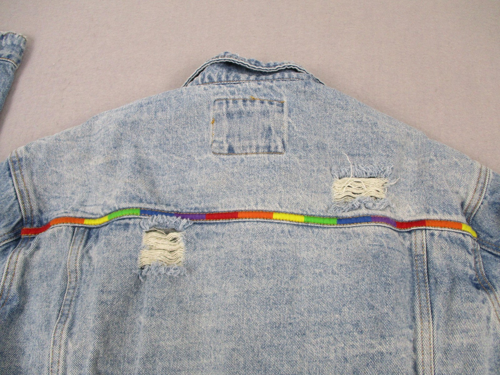 Forever 21 Denim Jacket Mens Medium Light Wash Trucker Rainbow Trim