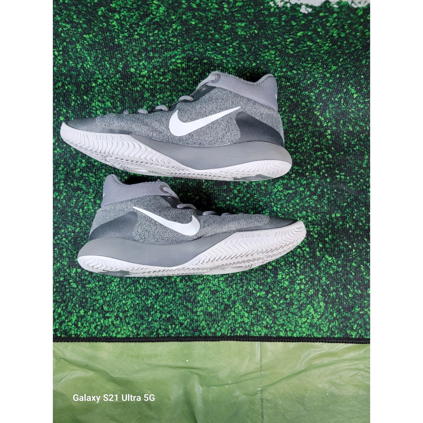 Nike KD Trey 5 V 'Gray' Sz 5Y 9428930022