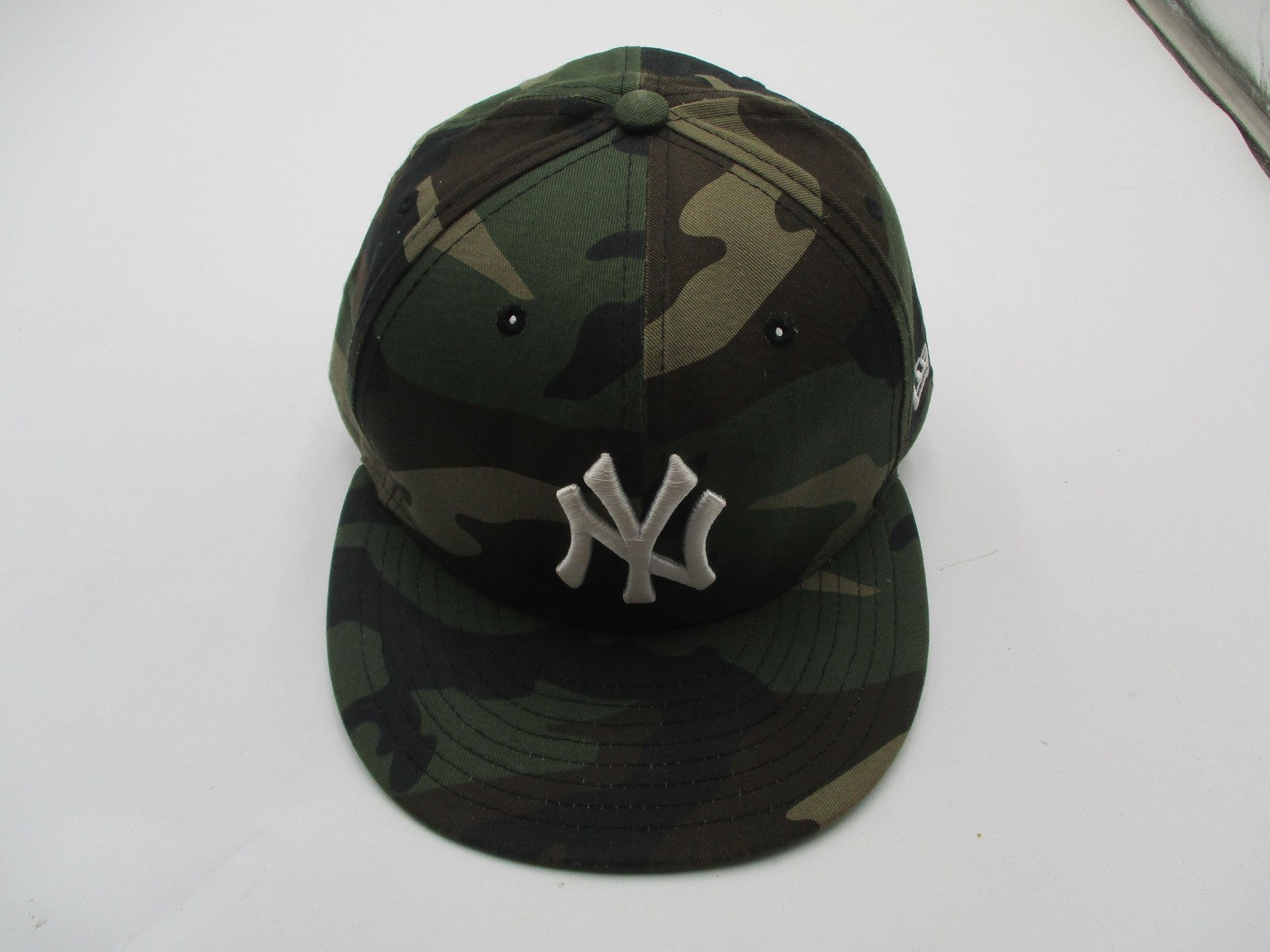 New York Yankees Hat Cap Fitted Mens 7 1/2 Camo MLB Baseball 59FIFTY New Era2
