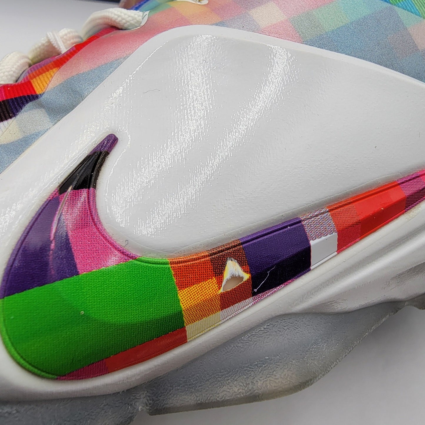 Nike LeBron 12 Ext 'Prism' Sz 7.5 748861900