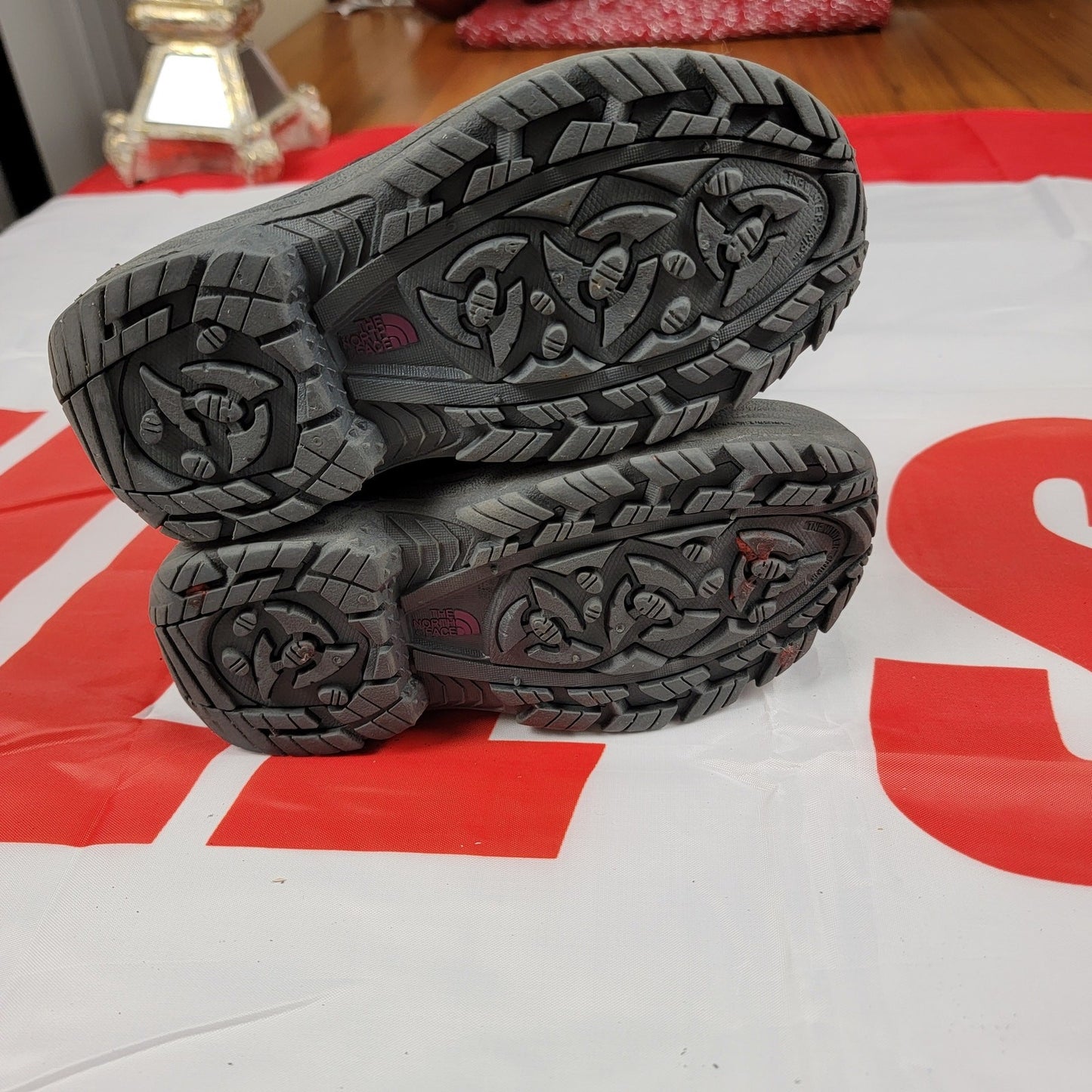 The North Face Alpenglow II Waterproof Girls Winter Boot Sz 26