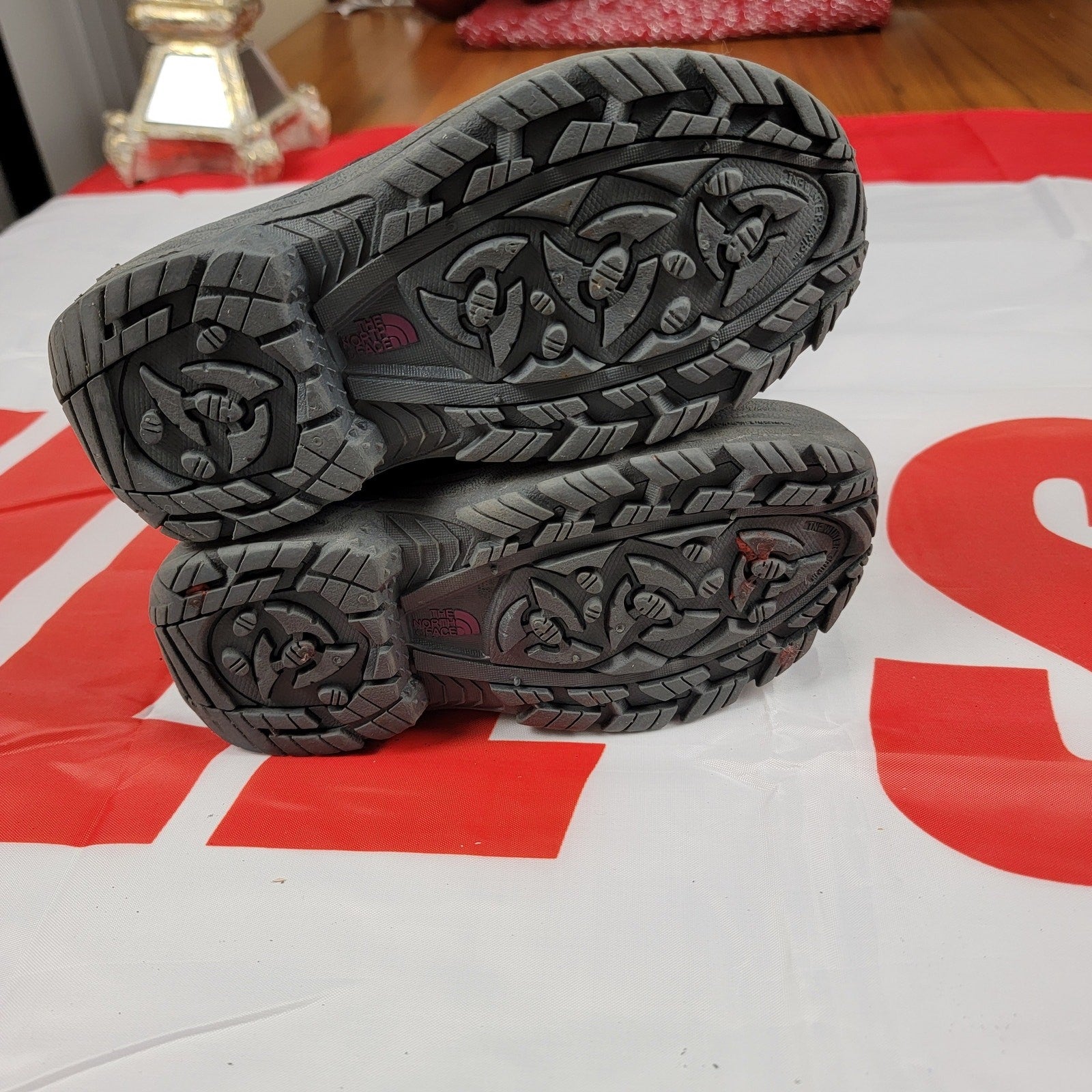 The North Face Alpenglow II Waterproof Girls Winter Boot Sz 26