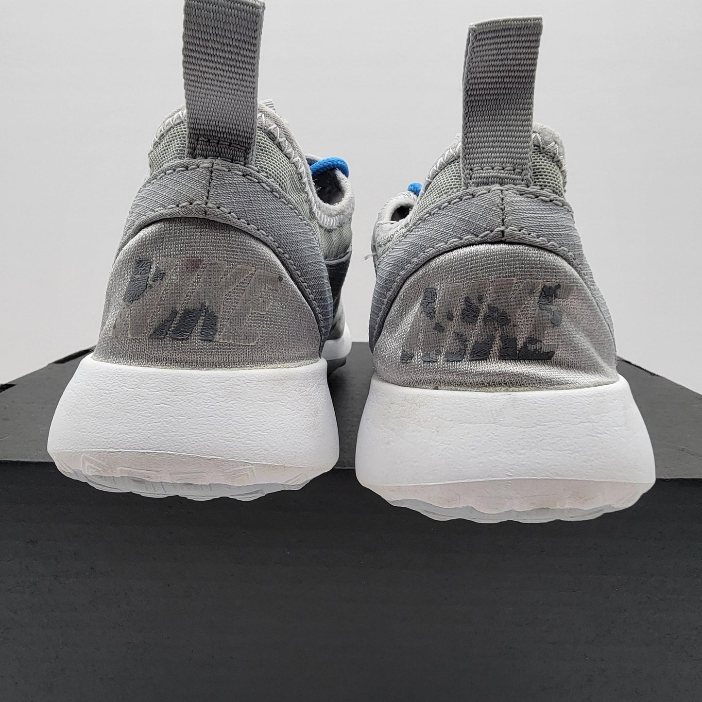 Nike Roshe One Shoes Mens Size 8 Lightweight Running Sneakers 724970005