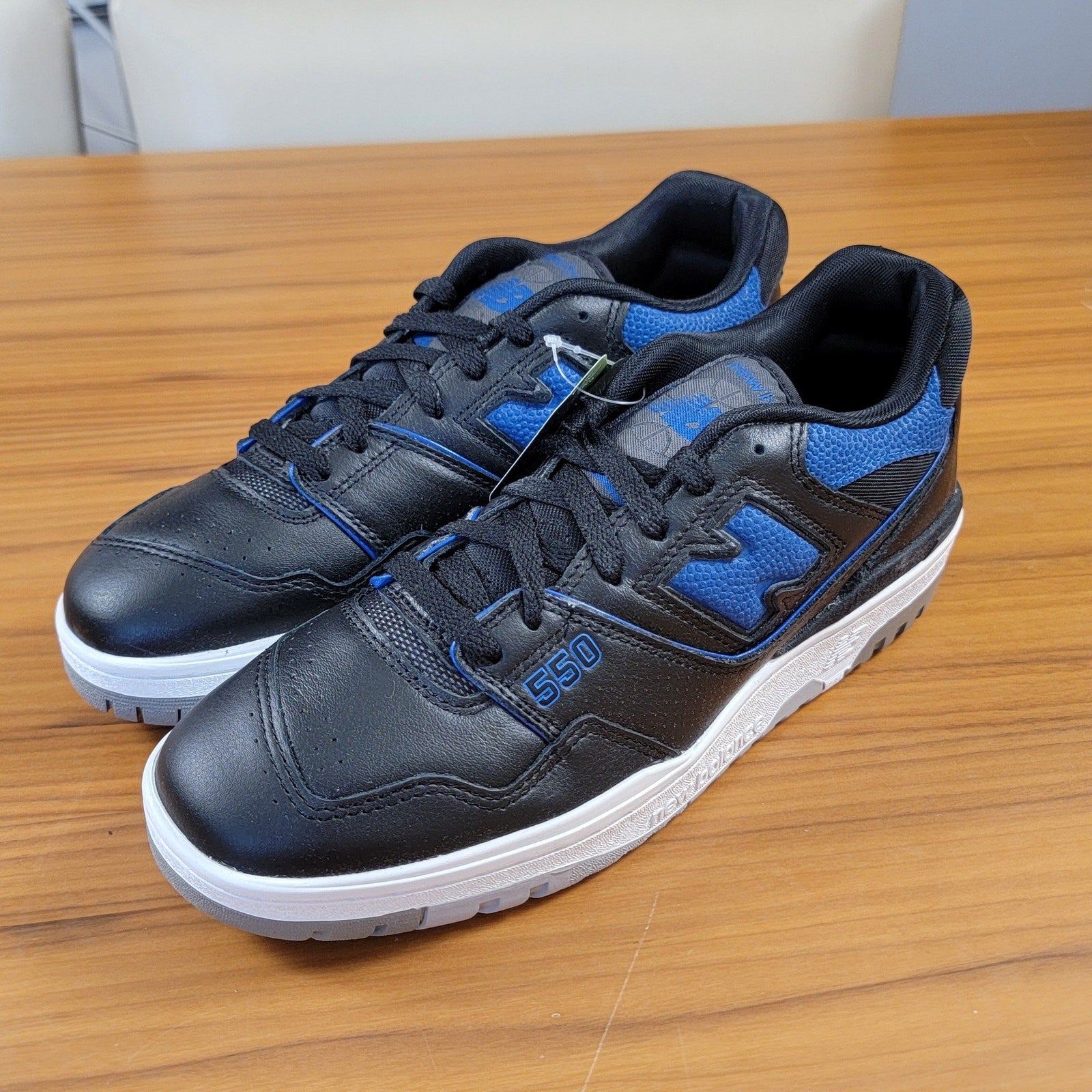 New Balance 550 'Black Blue Groove' Mens Sz 10 BB550PLB1