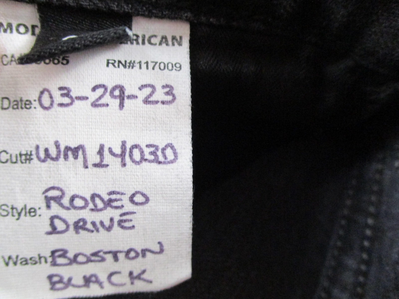 Modern American Rodeo Drive Jeans Womens 26 Black Straight Leg Salem Boston 14768