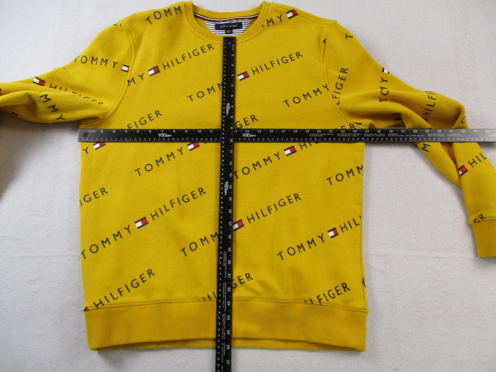 Tommy Hilfiger AllOver Print Crewneck Sweatshirt Mustard Yellow Mens XL 16084