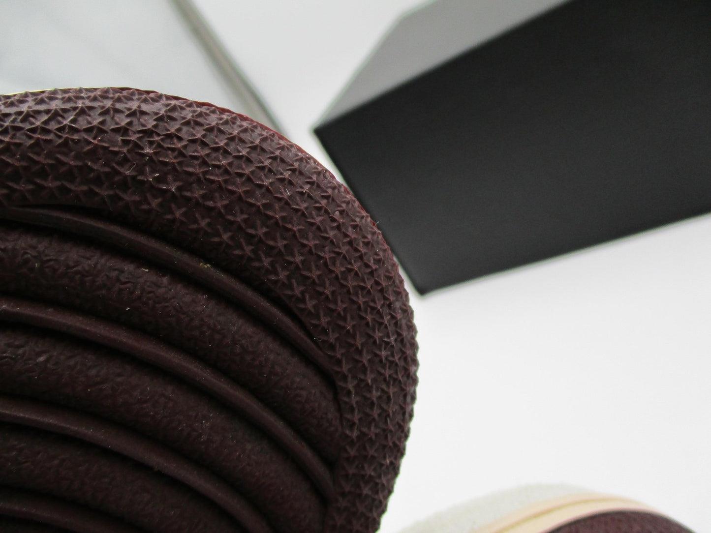 Nike Air Jordan 1 High OG A Ma Manière Men's Size 8 Sail Burgundy DO7097-100 1G113
