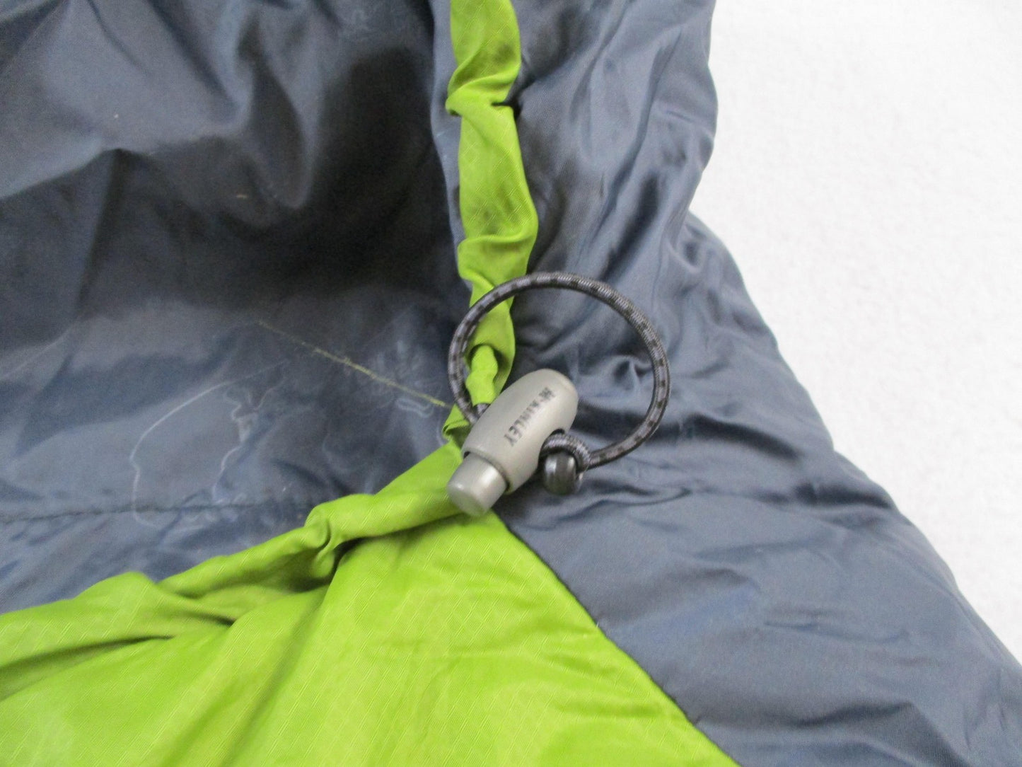 McKINLEY Discovery Light Sleeping Bag Large Thermolite Synthetic Green Camping4