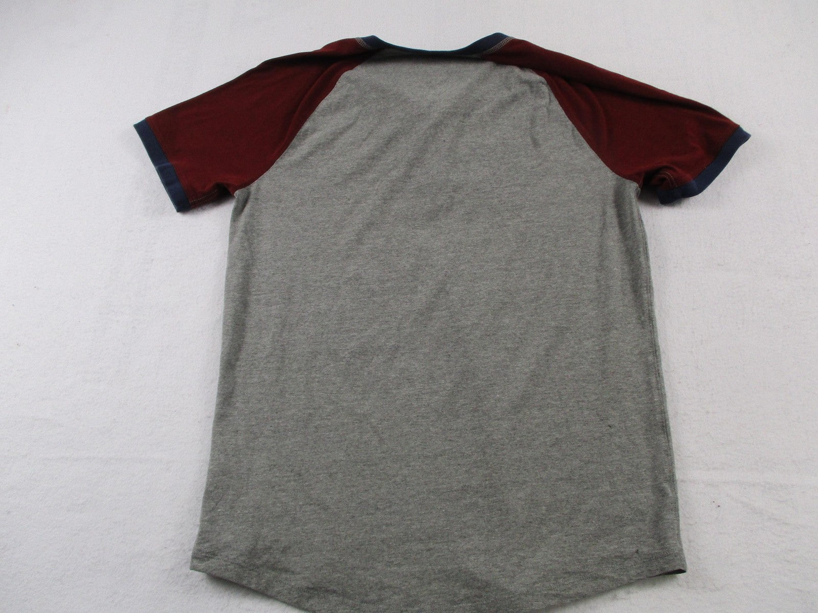 American Eagle Outfitters Shirt Mens Small Gray Maroon Flex Raglan Henley Tee1