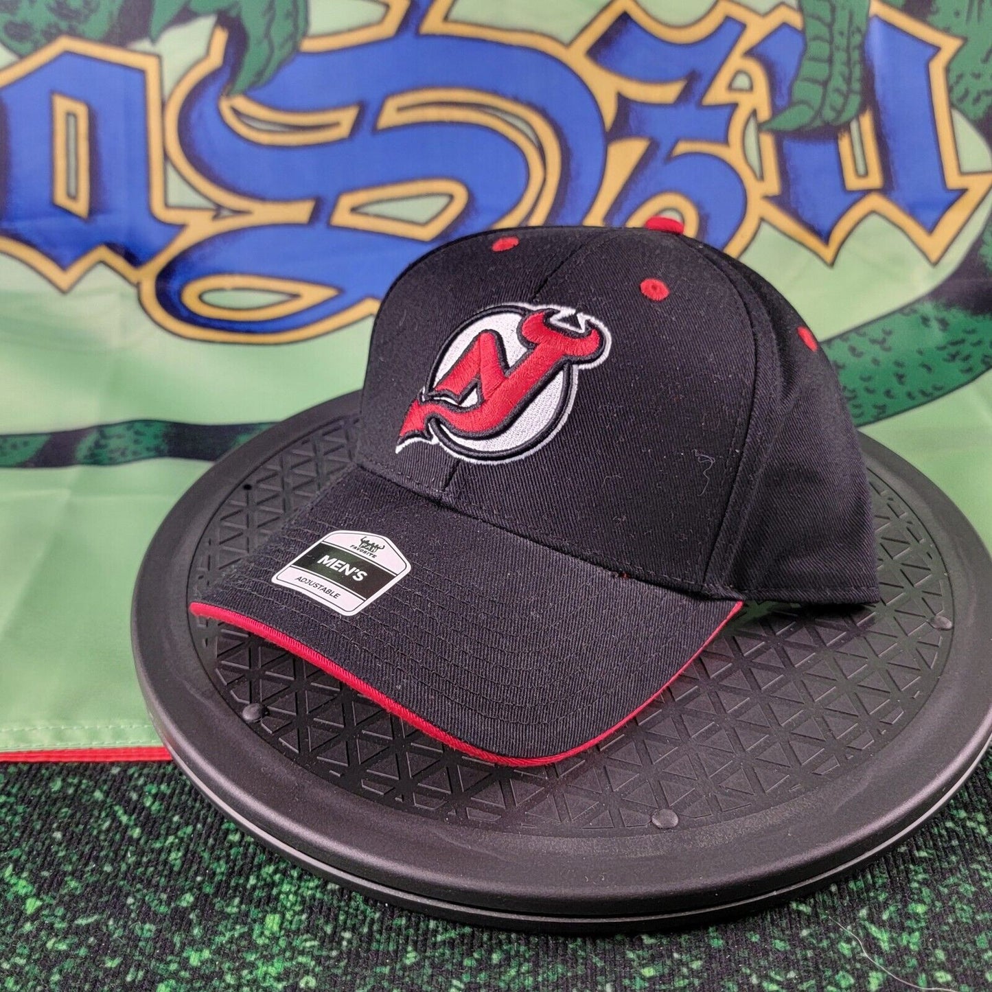 New Jersey Devils Fan Favorite Snapback Cap Black/Red OSFA0
