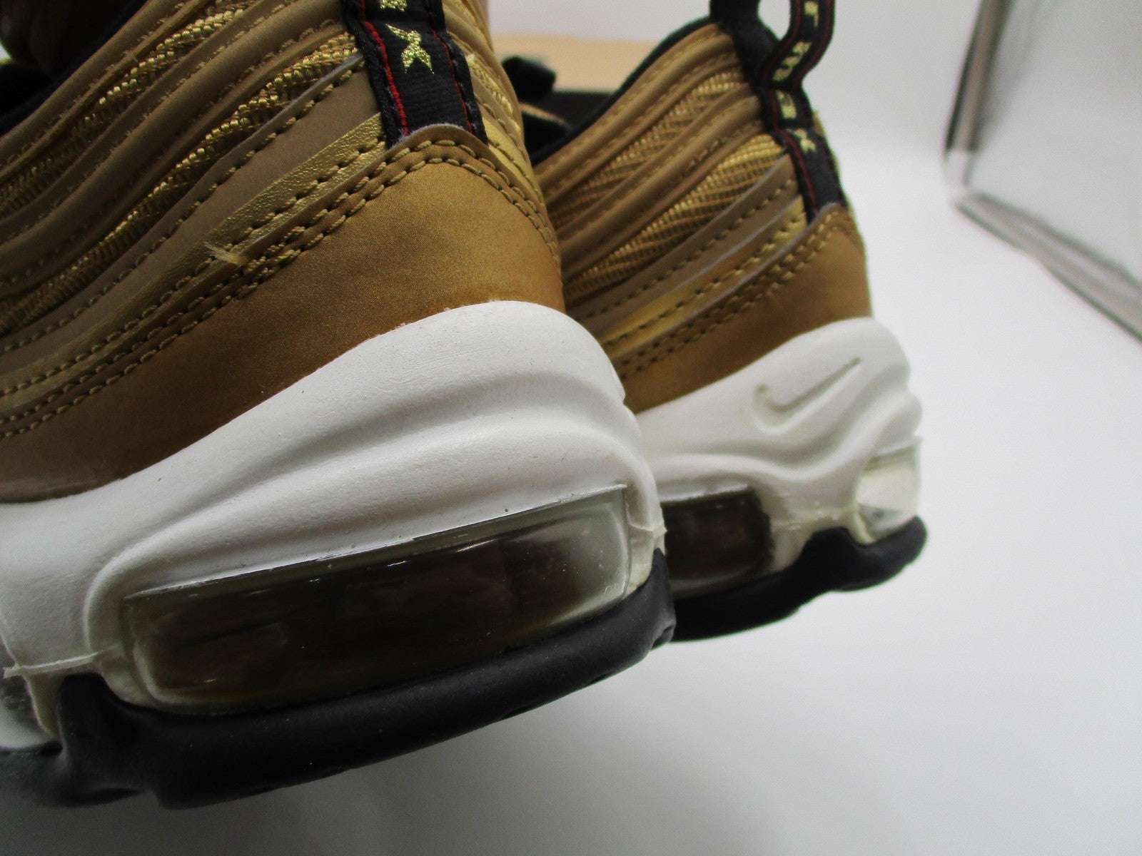 Nike Air Max 97 OG Shoes Womens Size 10.5 Metallic Gold Varsity Red DQ9131-70013