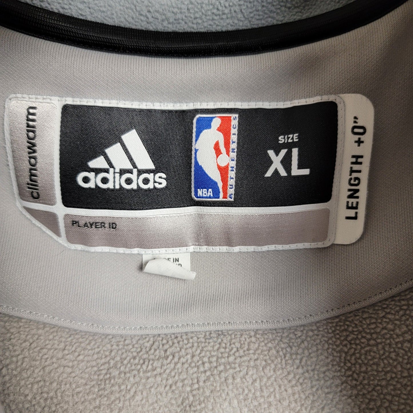 Adidas Minnesota Timberwolves ClimaWarm ZipUp Hoodie XL Gray NBA 1212
