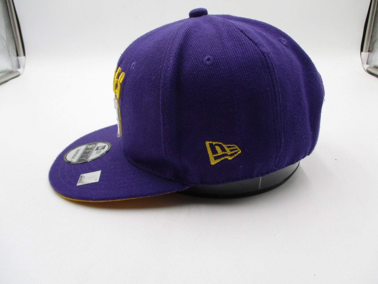 Los Angeles Lakers Hat Cap Snap Back One Size Purple NBA New Era James 234