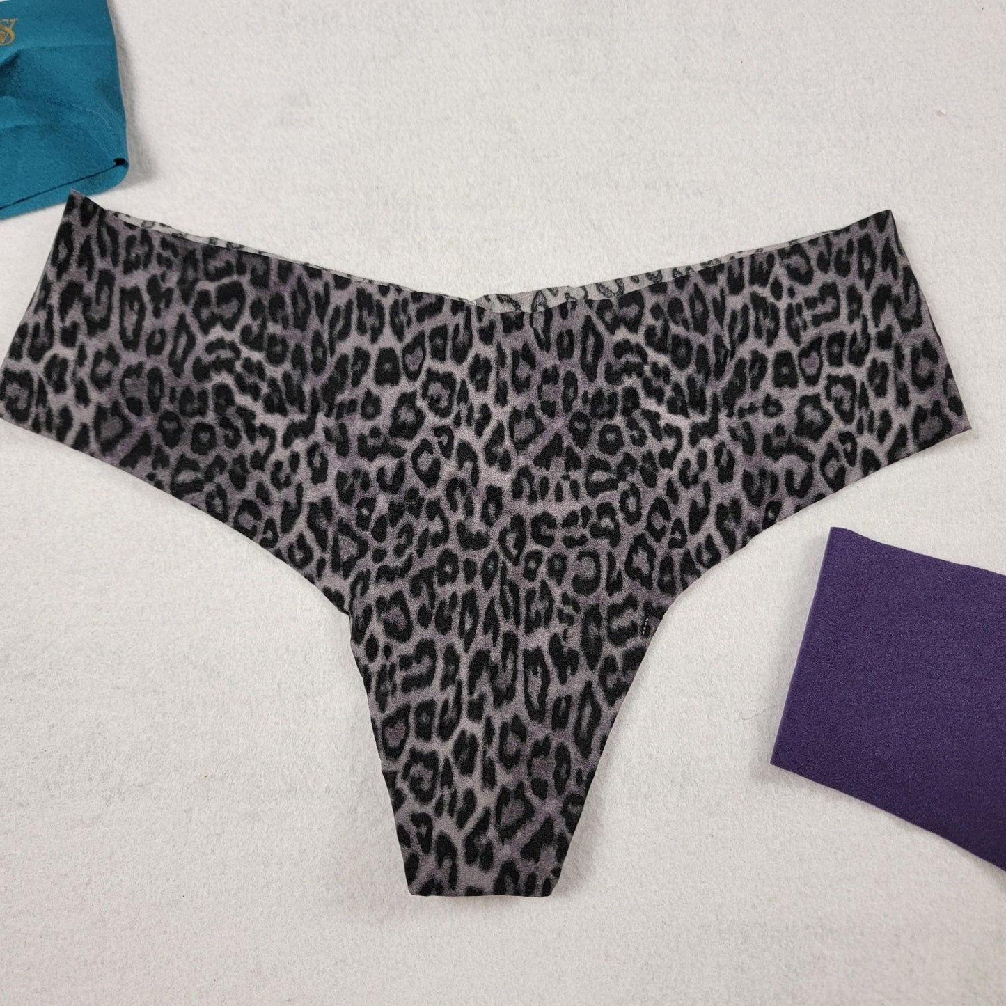 Victoria's Secret Thong/String Panties 3pk Sz M3