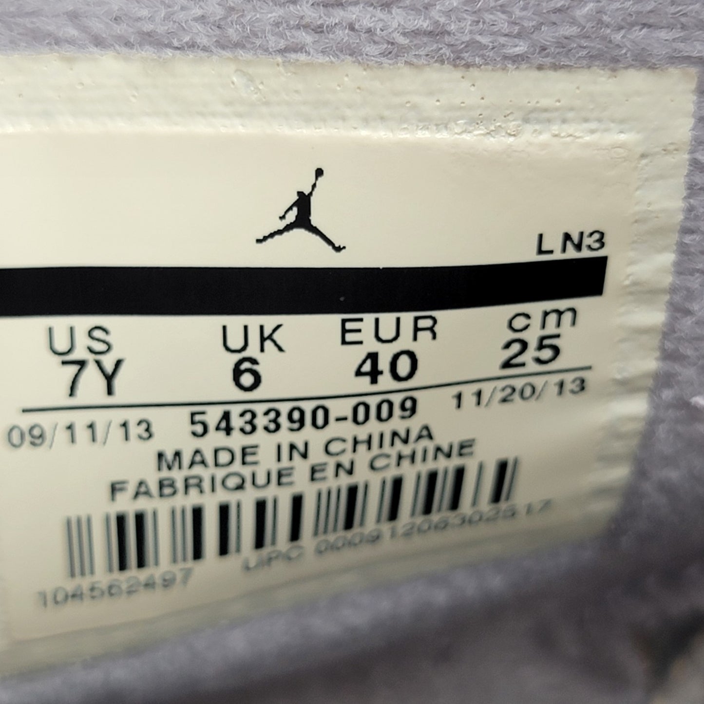 Sz 7 (GS) Jordan 6 Retro GG Mid Valentines Day Metallic Silver/Vivid Pink