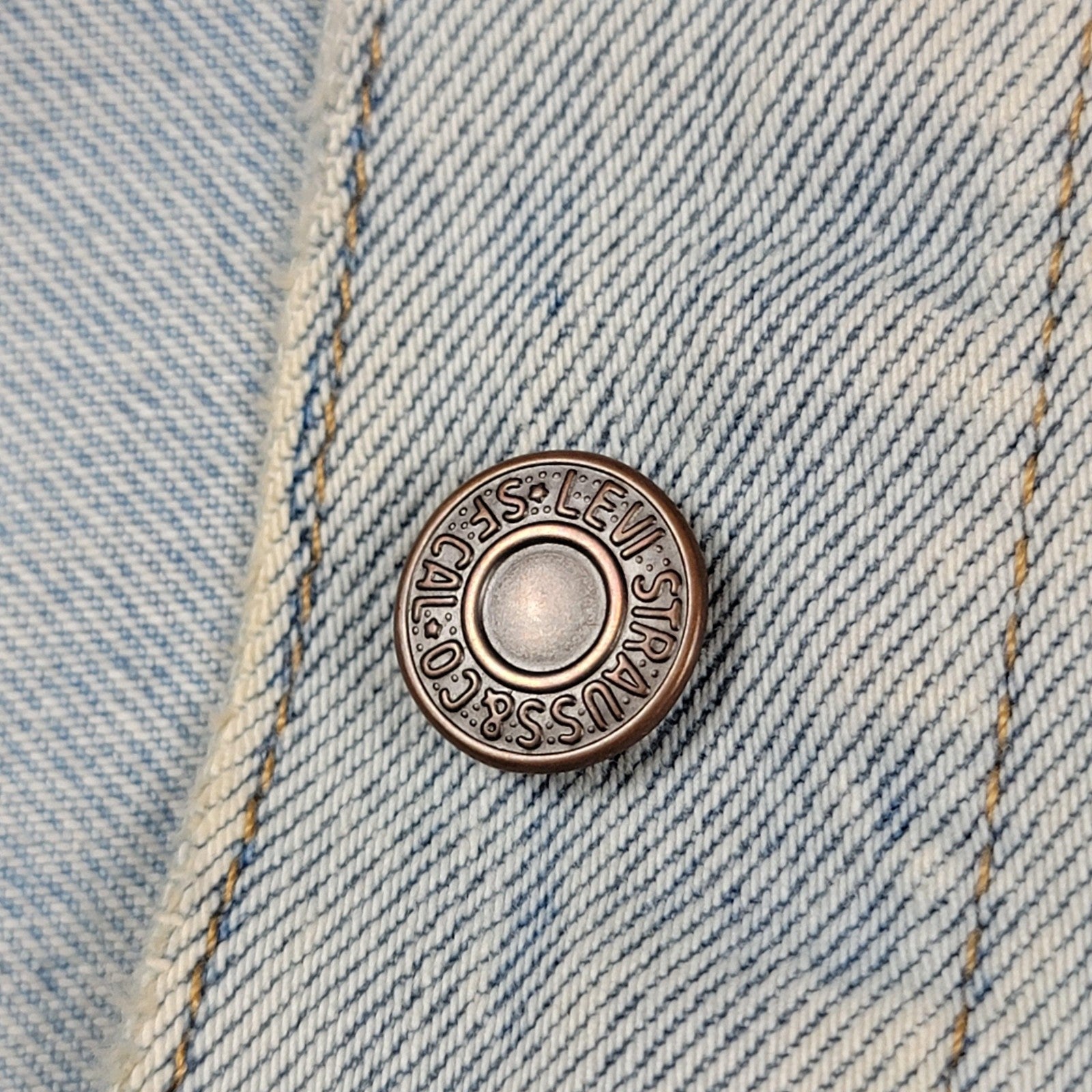Levi Strauss Jacket Womens Lg Denim Trucker Distressed Button Up 299450009 11534
