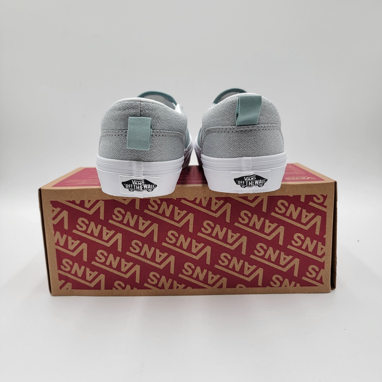 NEW Vans Asher Glimmer Gray Mist Slip-on Girl's Youth Size 4 VN000C4HM8I NIB3