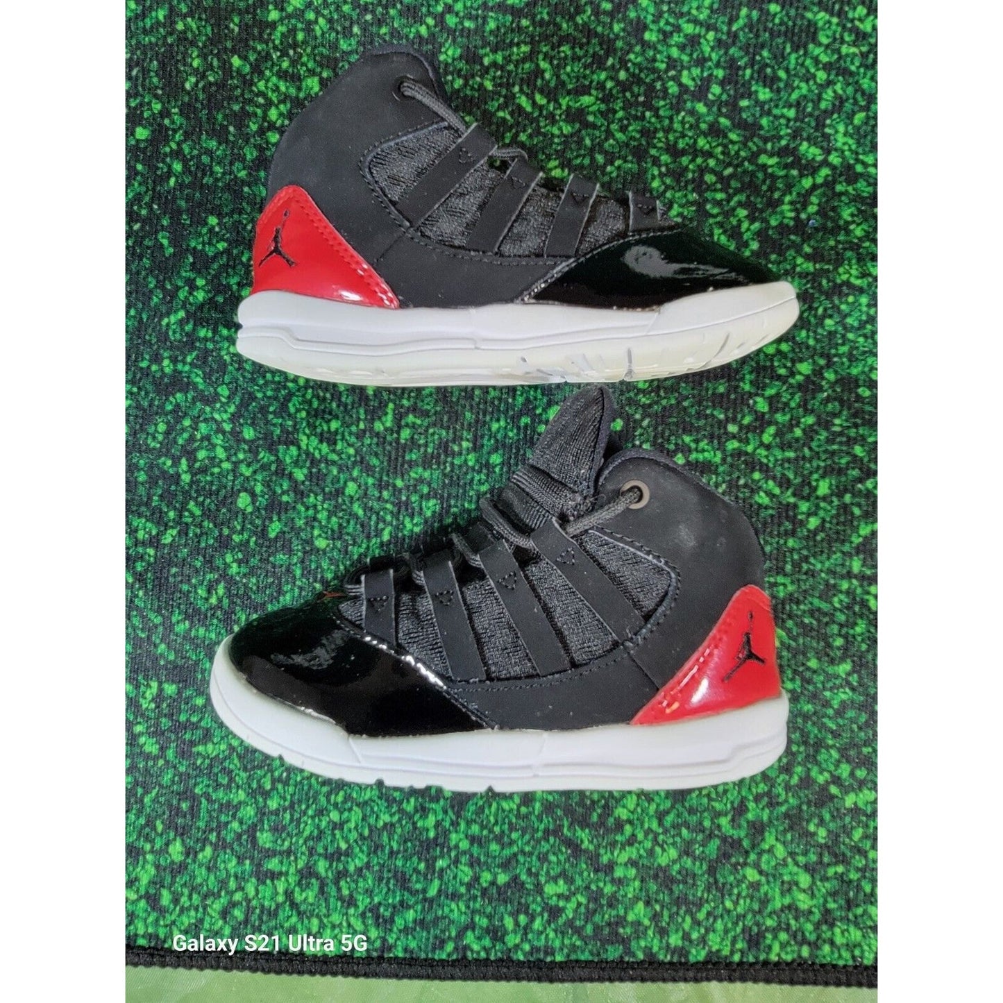 Nike Air Jordan Max Aura (TD) AQ9215006 Toddler Shoes Black & Red Sz 8C2
