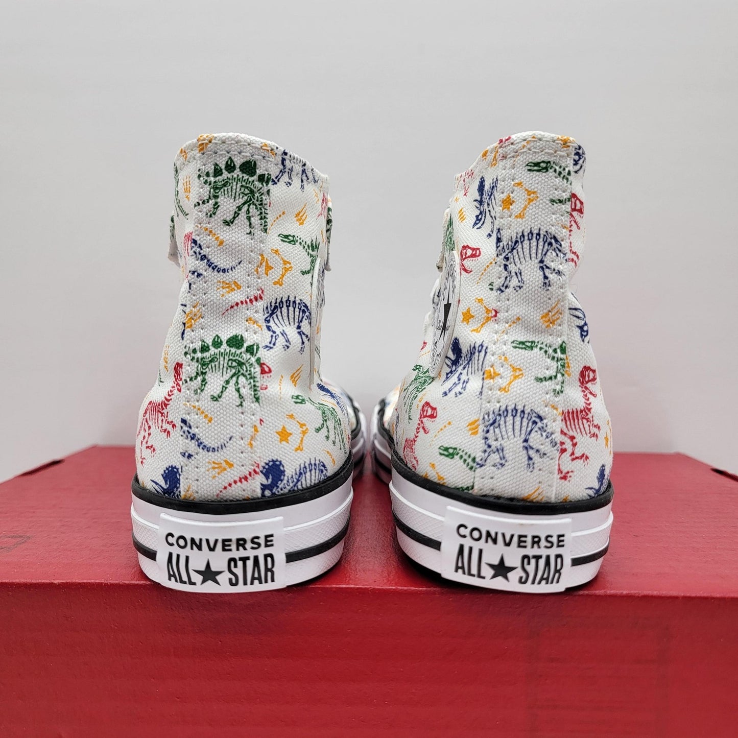 Converse Chuck Taylor All Star Shoes Youth Size 2.5 White Dinosaur Print A04767F5