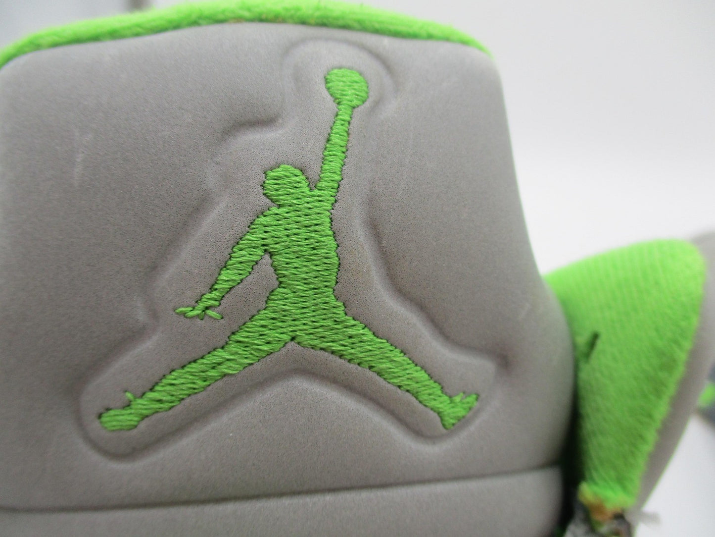 Nike Air Jordan 5 Retro Green Bean Shoes Youth Size 7Y Gray Volt GS DQ3734-00312