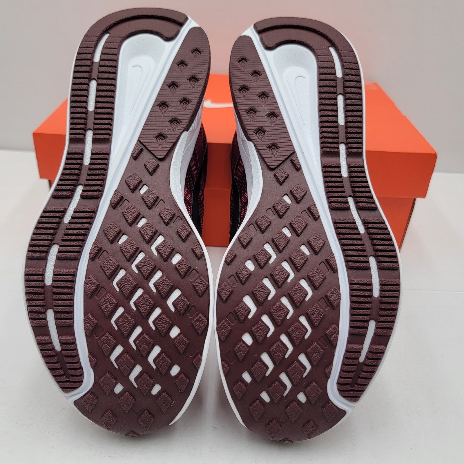 Nike Run Swift 2 'Dark Beetroot' Women's Size 8.54