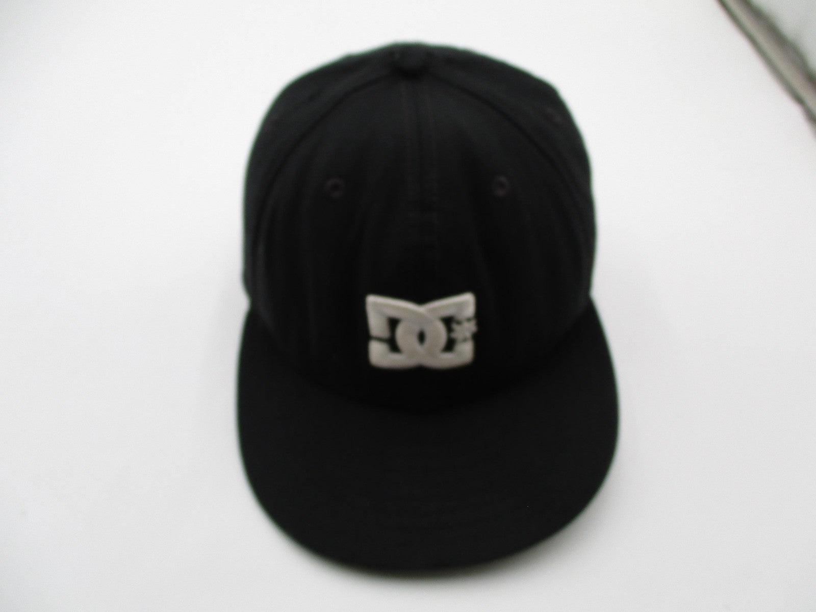 New Era DC Shoes Hat Cap Fitted Mens 7 3/8 Black 59FIFTY Skateboard Distressed5