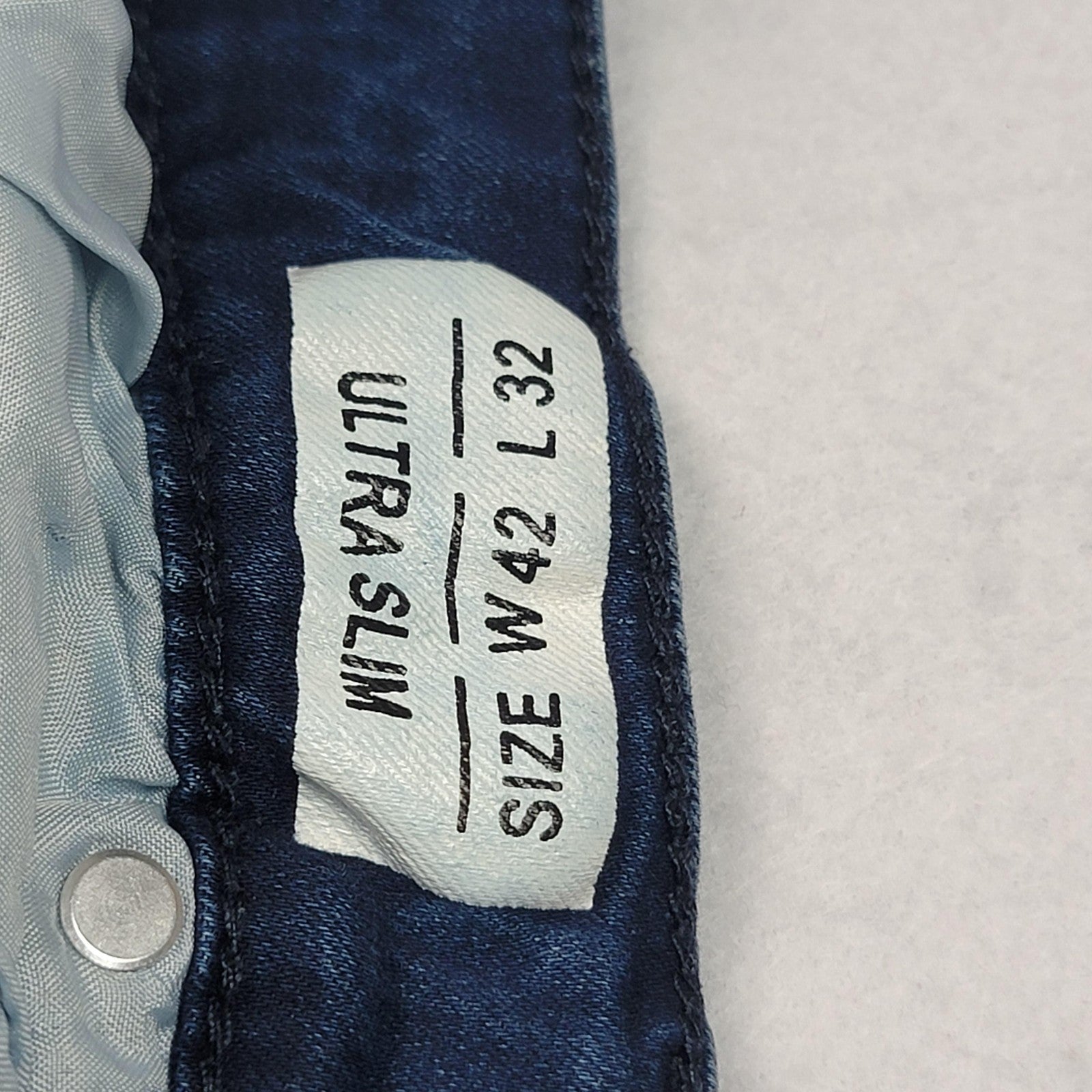 Argonaut Jeans Mens 42x32 Light Wash Ultra Slim Distressed Denim Pants