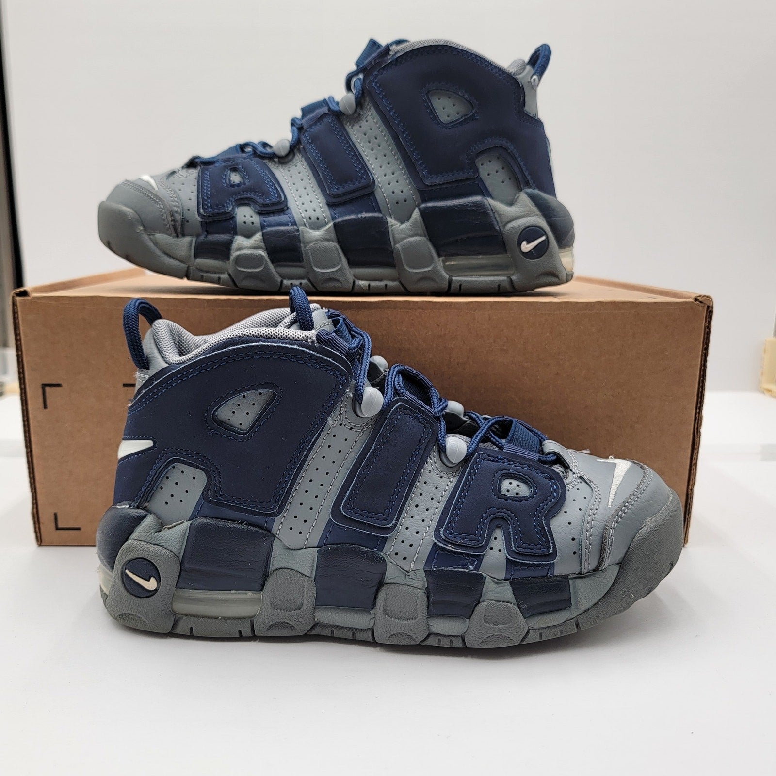 Nike Air More Uptempo GS 'Georgetown Hoyas' Sz 4Y/5.5W 415082 009