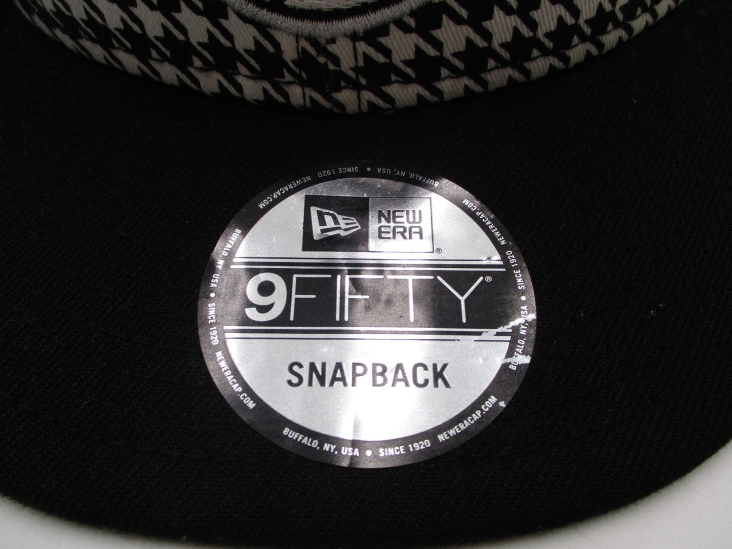New Era Los Angeles Lakers 9Fifty Snapback Hat Black White Houndstooth NBA4