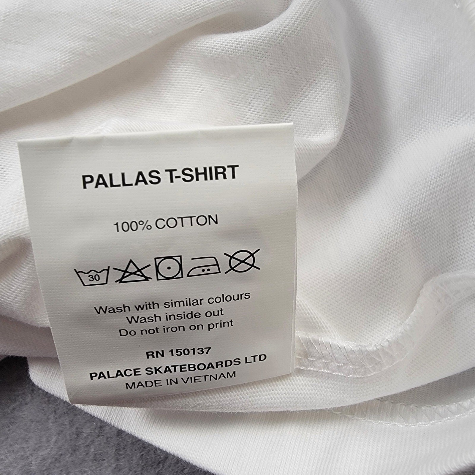 Palace Skateboards PALLAS Family T Sz S White New