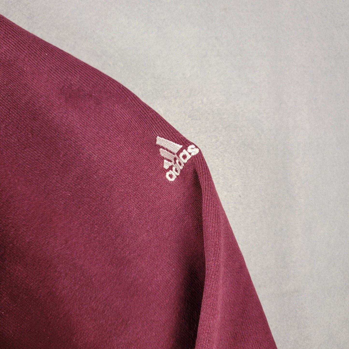 Classic Adidas Loyola Ramblers Pullover Hoodie  Size M