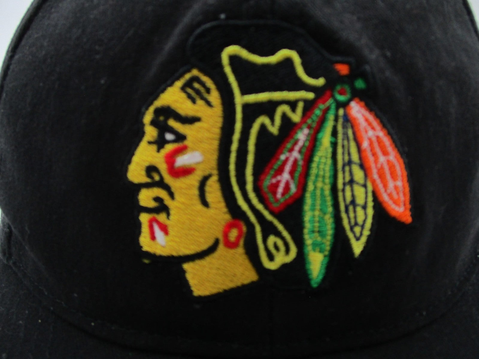 Chicago Blackhawks Hat Cap Strap Back One Size Black NHL Hockey Fan Favorite1