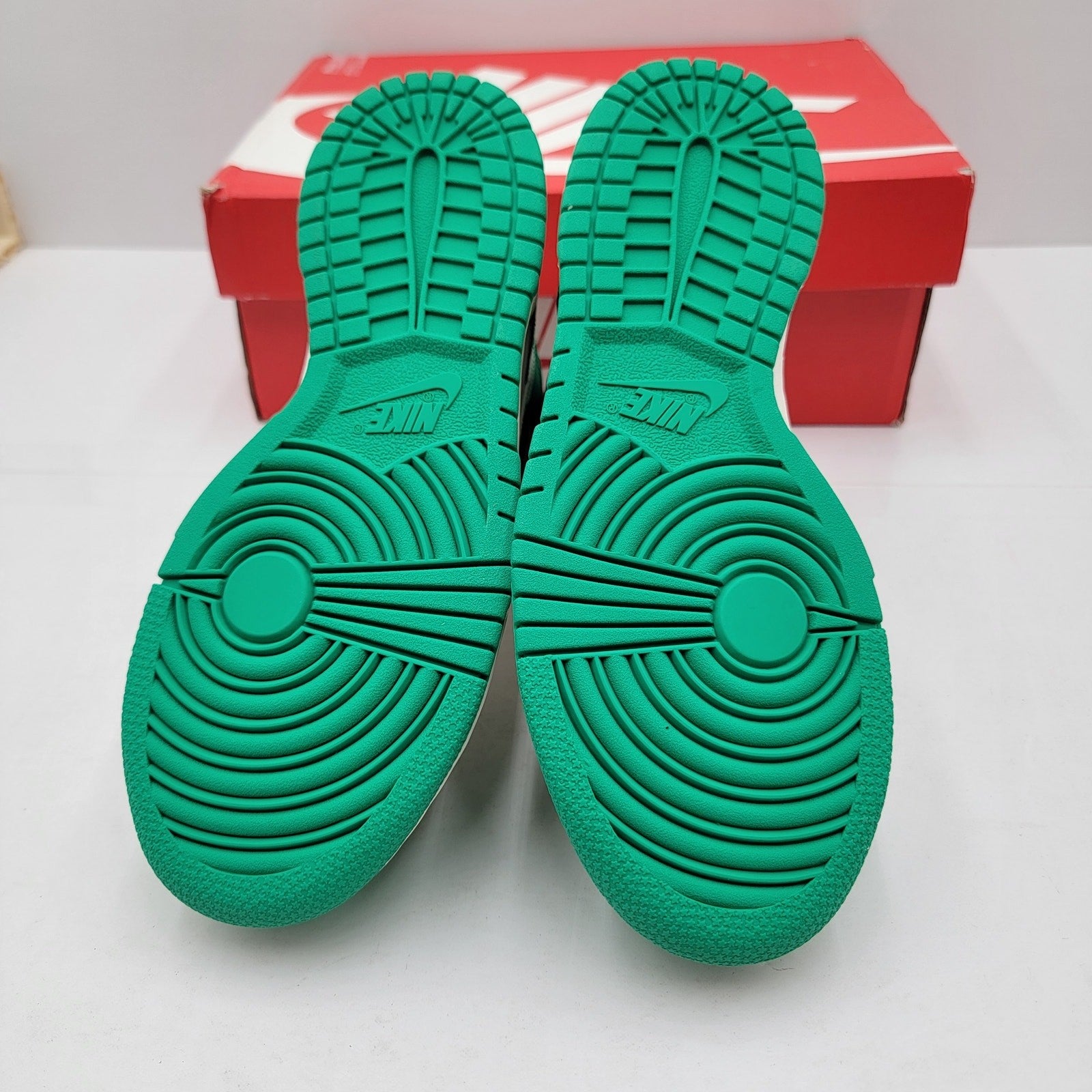 Nike Dunk High GS Phantom Stadium Green - Size 5Y (6.5W)5