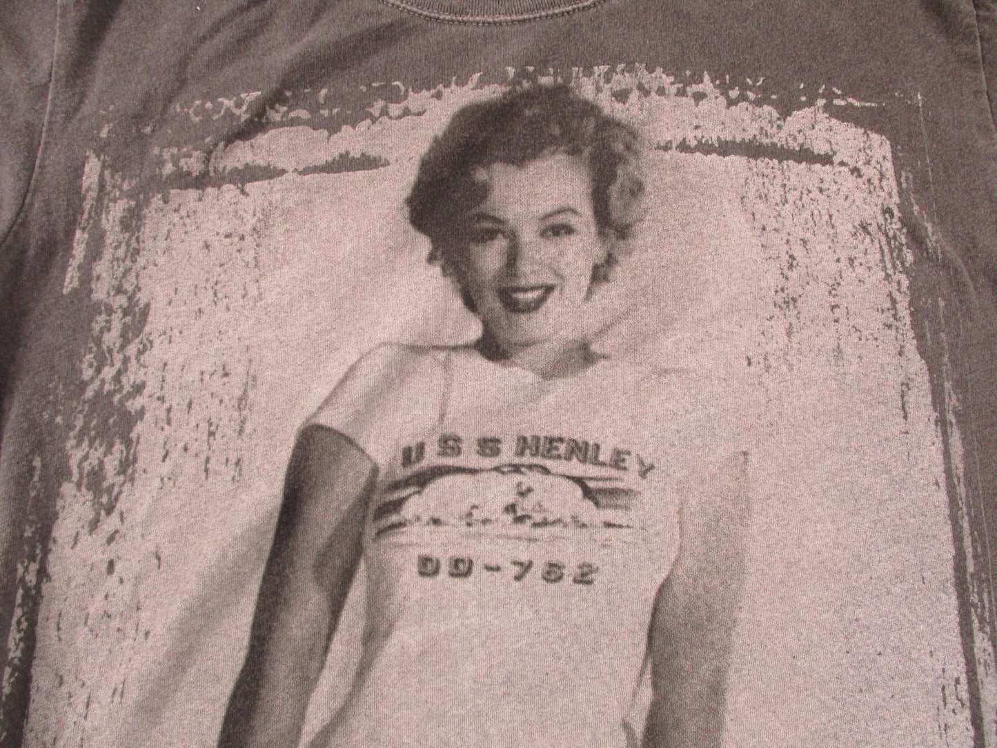 Average LA Shirt Womens Medium Gray Marilyn Monroe Poster Pinup Crewneck Tee3