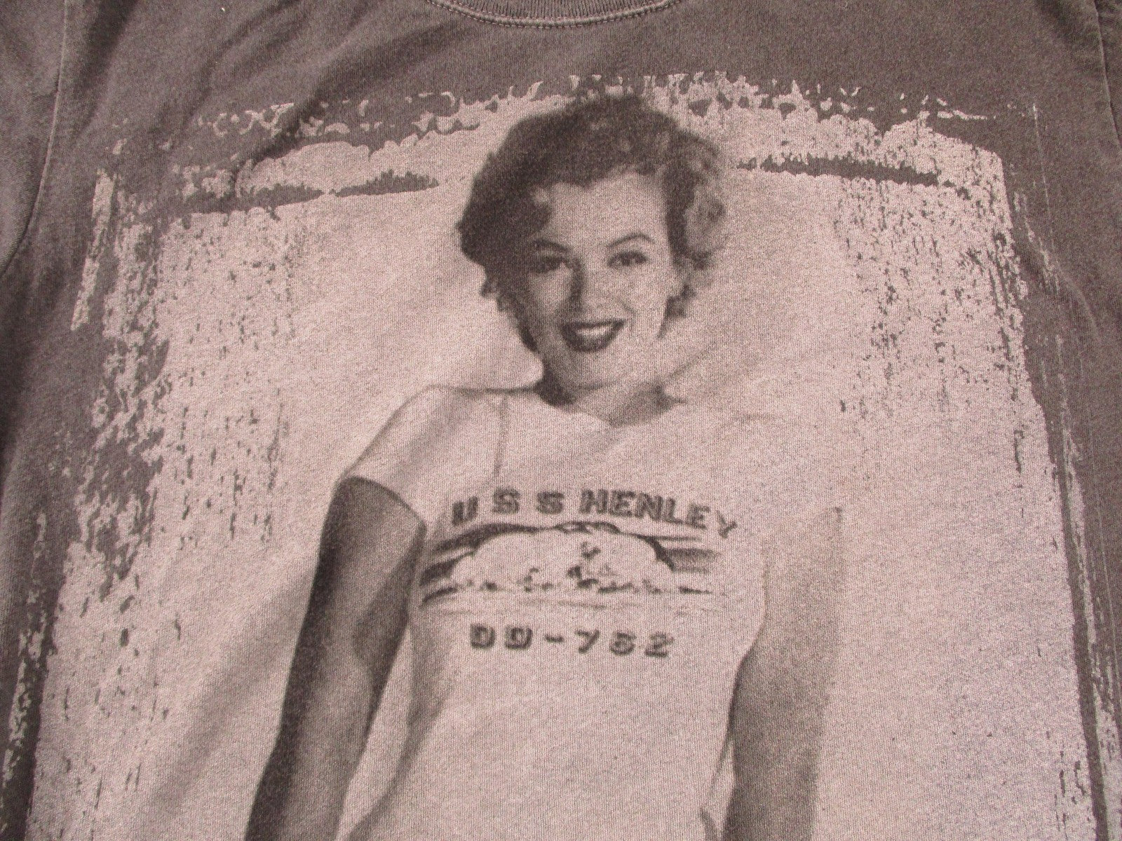 Average LA Shirt Womens Medium Gray Marilyn Monroe Poster Pinup Crewneck Tee3