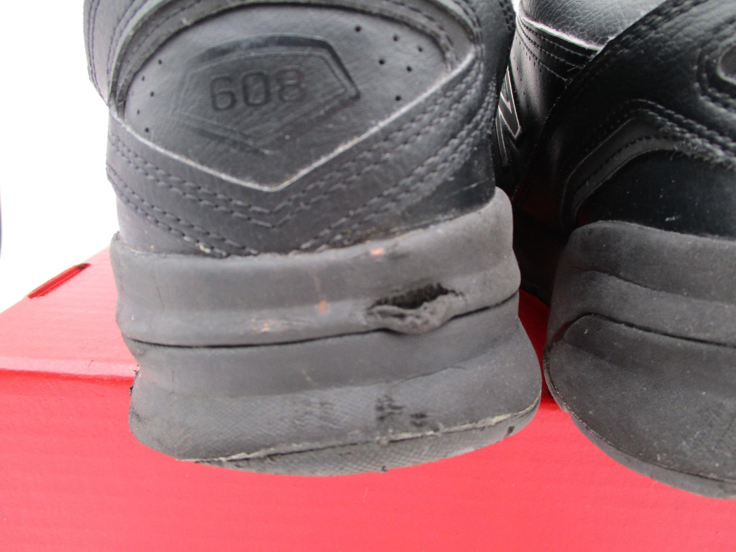 New Balance 608 Shoes Mens Size 11.5 Black Slip Resistant Work 4E MX608AB5 (1G9)17